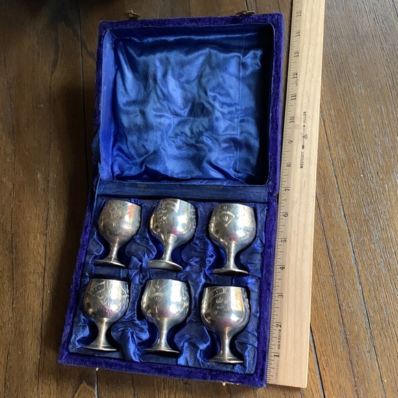 Vintage 1960’s Silverplate Etched Cordial Goblet Set in Velvet Box - Picture 7 of 9